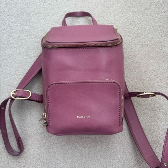 Matt & Nat Backpack - Picture 1 of 3